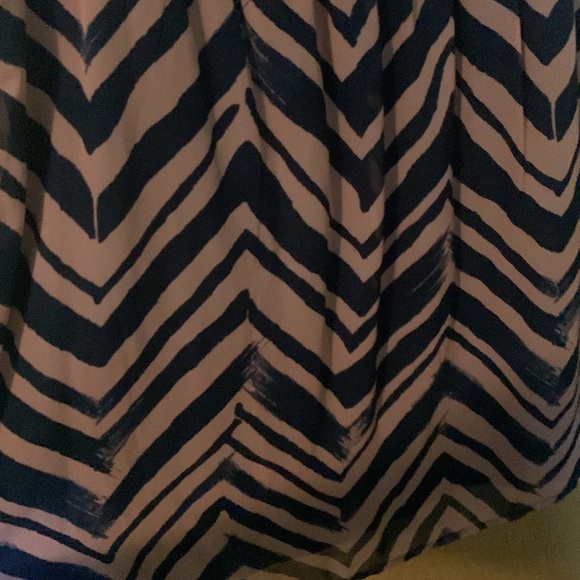 Summer time or vacation dress - Picture 2 of 4